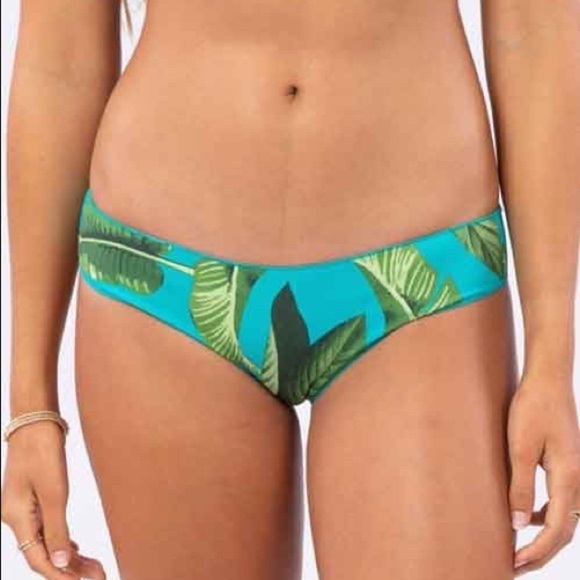 ☀️HURLEY☀️BLACK SPORT TOP COCO BEACH CHEEKY HIP BIKINI SET - Picture 12 of 14
